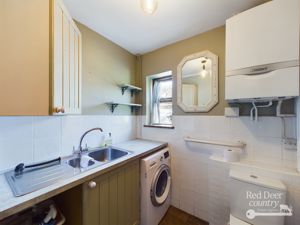 Utility/WC- click for photo gallery